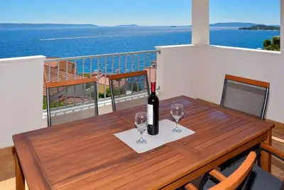 Image de Appartement Lucija by Interhome