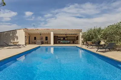 Image de Cucuron by Interhome