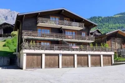 Image de Appartement Gemmi by Interhome