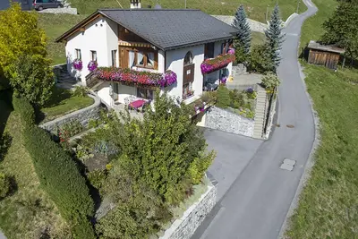 Image de Ferienwohnung Chasa Plajet 8b by Interhome