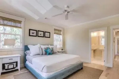 Image de Brand New Bungalow dans le centre-ville souhaitable Sanibel - 8 personnes