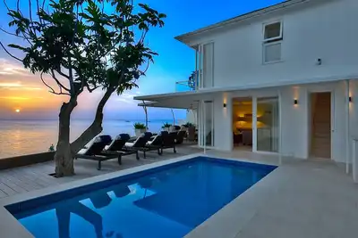 Image de Nouvelle propriété en bord de mer à couper le souffle