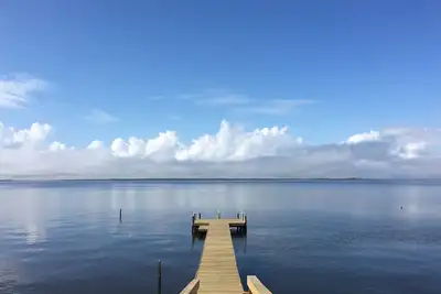 Image de Waterfront Cottage avec jetée sur la rivière Pamlico près de Bath | Belhaven Nc