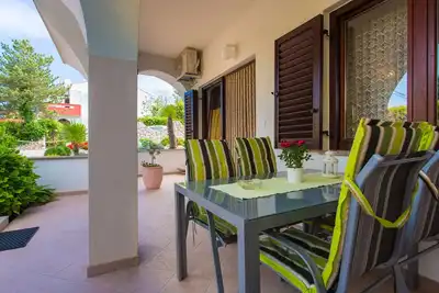 Image de Appartement d'une chambre avec la terrasse Punat, Krk (A-17857-a)