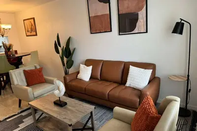 Image de Condo 2 chambres à coucher 2 salles de bains situé au centre