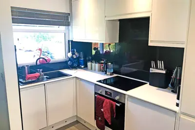 Image de Aimé, maison moderne de 2 chambres, trains rapides vers la ville