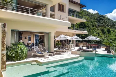 Image de Villa Haut De Gamme, Piscine PRIVÉE, Jacuzzi, Personnel Et DÉCOR D'Art Exquis