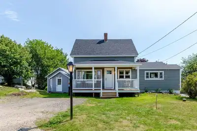 Image de Cottage classique du Maine dans un beau petit village de pêcheurs
