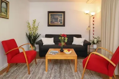Image de Attika Wohnung Allod Park Haus C 807 by Interhome