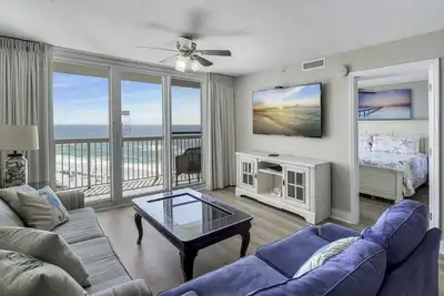 Image de Pelican Beach 2 chambres, 16ème étage Condo, vue panoramique sur le golfe