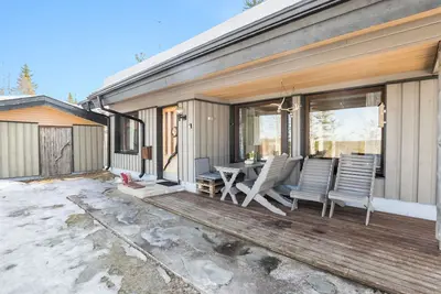 Image de Mustalampi 5 satakieli by Interhome