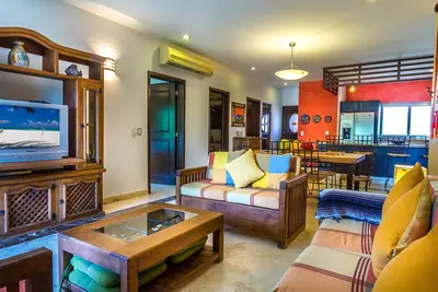 Image de Penthouse avec terrasse privée sur le toit à Paseo Del Sol par Bric