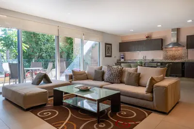 Image de 4 piscines et Penthouse à Vaiven. Du Bric vacances idéale