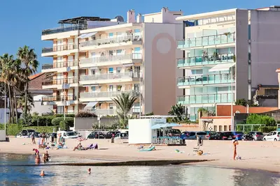 Image de Cannes Bay by Interhome