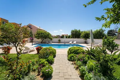 Image de Appartement Bonex by Interhome