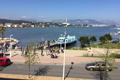 Image de Studio vue sur mer  200 m des plages parkings gratuits Wifi  Clim