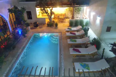 Image de Villa privée 6 Chambres. Intimité totale. en hiver: piscine chauffée en option.