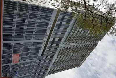 Image de nouveau condo 3 chambres avec vue sur la mer et piscine