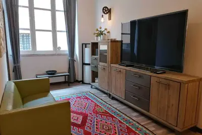 Image de Un environnement chaleureux et accueillant au sein d'un marché historique.