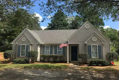 Image de 3 Br 2 Ba Accueil idéalement situé à 4 miles du campus de Clemson