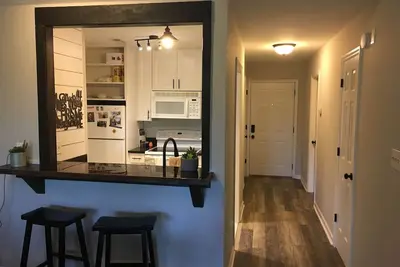 Image de Athens, Ga 2br / 2ba Condo: 5 minutes en voiture de Uga.