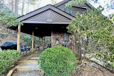 Escapade privée juste à côté de Blue Ridge Parkway.