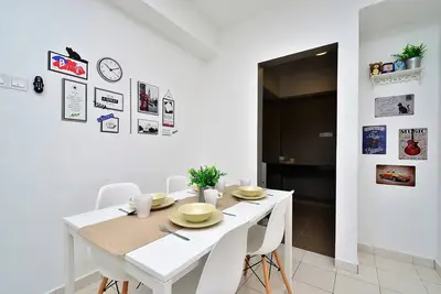 Image de Setapak Pv21 près de Klcc & Pwtc 8-15pax 中文 B22