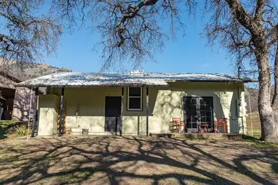 Image de Brown Thorn cottage et Ranch