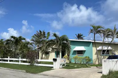 Image de Villa 3 chambres avec piscine, vue et accès à la plage