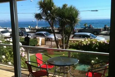 Image de Appartement confortable avec salon, 2 chambres avec excellente vue sur l'océan.