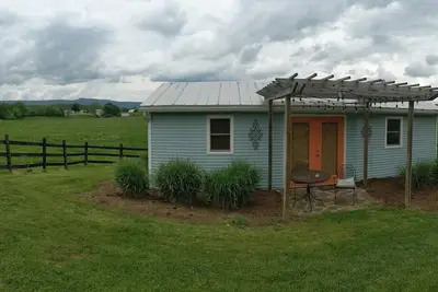 Image de Chalet romantique, vue imprenable. Animaux acceptés 1 $. 00fee!