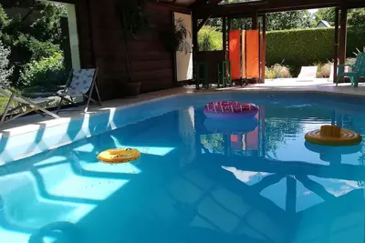 Image de Maison de vacances avec piscine interieure chauffée et sauna privé