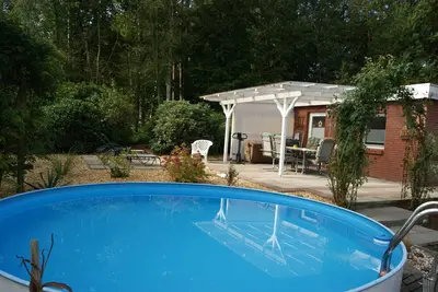 Image de Maison de vacances 4 étoiles avec sauna, détente en bordure de forêt / rivière