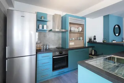 Image de GroundFloor Apartment w / Smallyard dans le de Kalamata