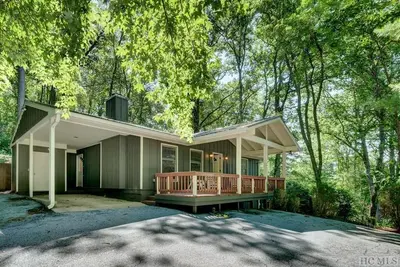 Image de Jolie maison de montagne à Highlands, Caroline du Nord - 3 chambres, 3 salles de bains
