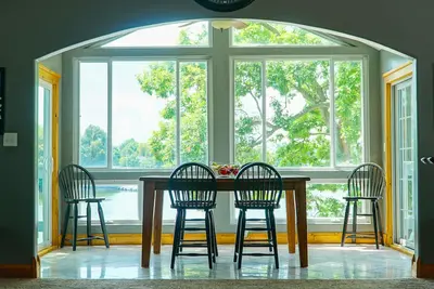 Image de Penthouse sur le lac, distance de marche d'Indiana Beach