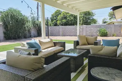 Image de Villa K - Rénové en 2019 - Belle maison - Vieille ville de Scottsdale - Wifi - Câble