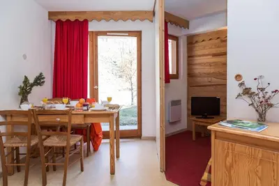 Image de À 200m des pistes de ski, terrasse, télévision, casier à ski, 33-41m², Valmeinier