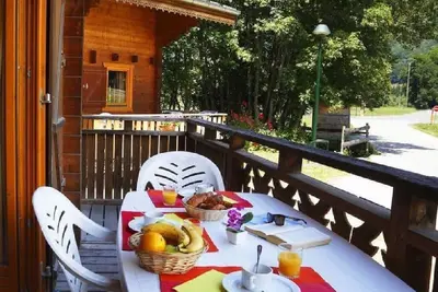 Image de Chalet, wifi, 1er étage, remise en forme, piscine, sauna, parking, télévision, casier à ski, 72m²