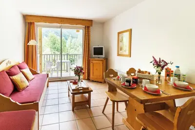 Image de Piscine, sauna, hammam, terrasse, balcon, parking, télévision, casier à ski, 65m², Saint Lary Soulan