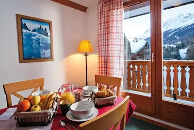 Image de À 50m des pistes de ski, remise en forme, piscine, balcon, télévision, 30m², Val Cenis