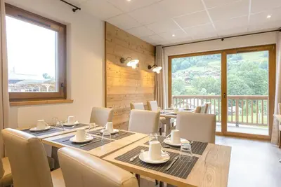 Image de Wifi, remise en forme, piscine, terrasse, balcon, parking, télévision, casier à ski, 40-46m²