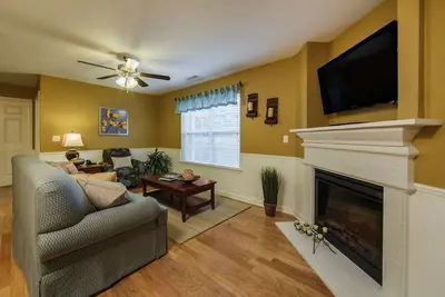 Image de Villa à seulement 3 miles du centre-ville de Branson situé sur un parcours de golf