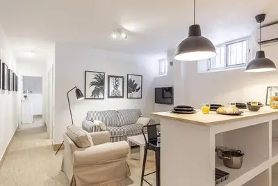 Image de Appartement Design ÉLÉGANT! 2 Lits -Sevilla- Wifi - 5 Pax