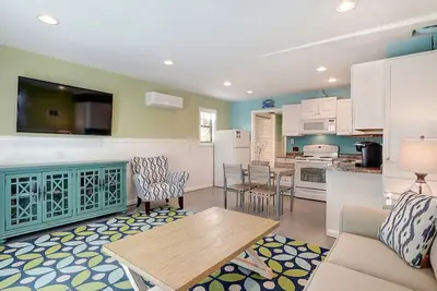 Image de Détendez-vous sur Tybee Tyme! Appartement au rez-de-chaussée à quelques pas de la plage de Tybee Back River