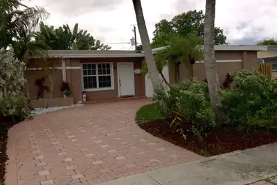 Image de Piscine maison de vacances peut accueillir jusqu'à 8