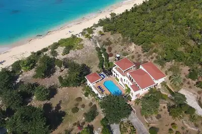 Joie de Vivre - Villa 3 chambres sur la plage à Terres Basses - WiFi gratuit