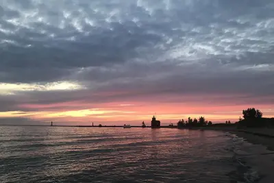 Image de Le lac Michigan est Ă seulement 1 minute Ă pied!