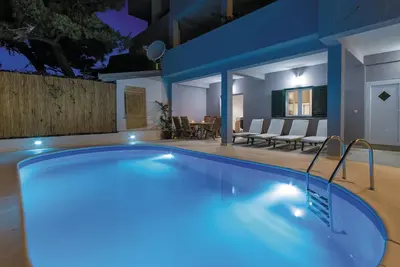 Image de Bel appartement de 3 chambres à Omis