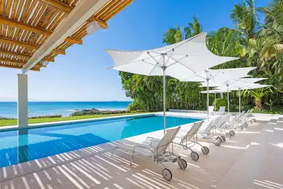 Image de Buho - Idéal pour les couples et les familles, belle piscine et plage